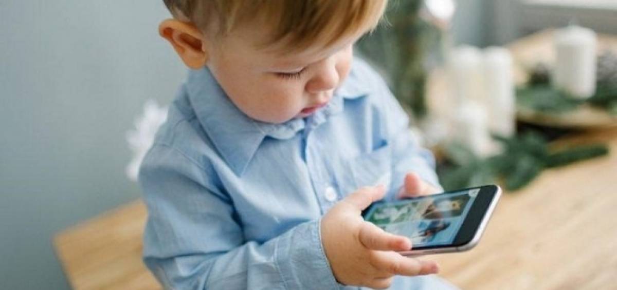 4 cách "Cai Nghiện" smartphone cho bé hiệu quả